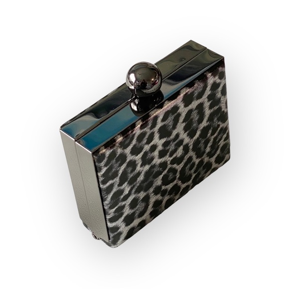 new RoccoBarocco ❤︎ Animal Print Minaudière Box Bag ❤︎ Drop In Chain Handle ❤︎ - Picture 3 of 16